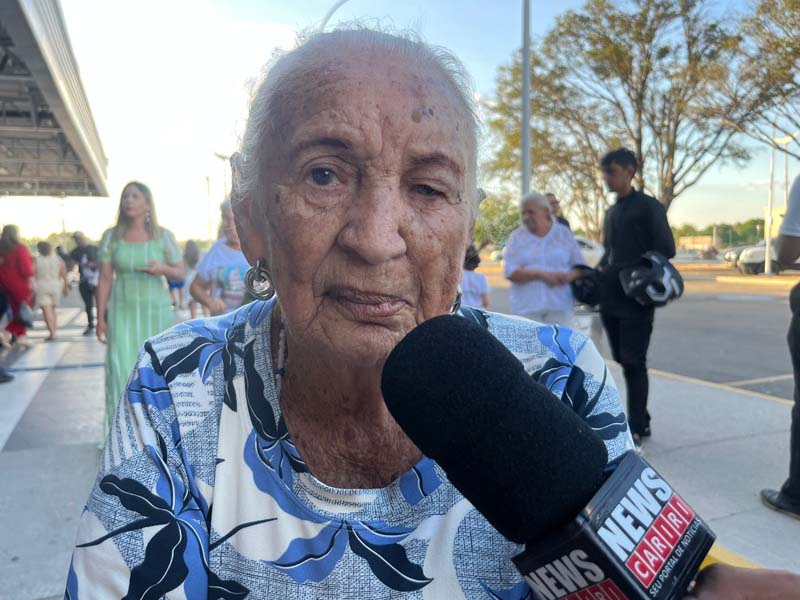 Vídeo: Aos 92 anos, Dona Maria Diva volta a presenciar visita da imagem peregrina de Nra. de Fátima após a primeira passagem, em 1953