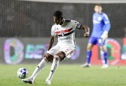 Athletico-PR tem interesse na contratação de zagueiro do São Paulo