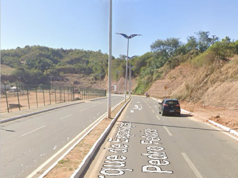 Crato inicia reparo da via no entorno do Parque de Exposição nesta segunda-feira (8)