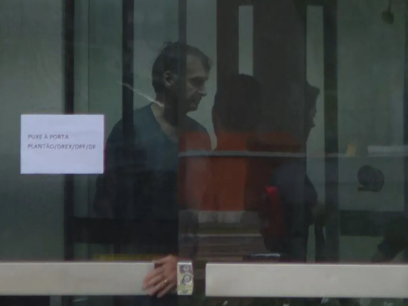 Vara de Execuções fixa que Bolsonaro vai terminar de cumprir pena em 2052 e passará para semiaberto em 2033