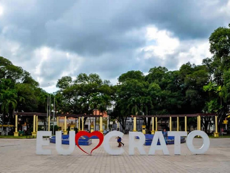 Crato inicia programação do Dezembro Vermelho com ações de prevenção