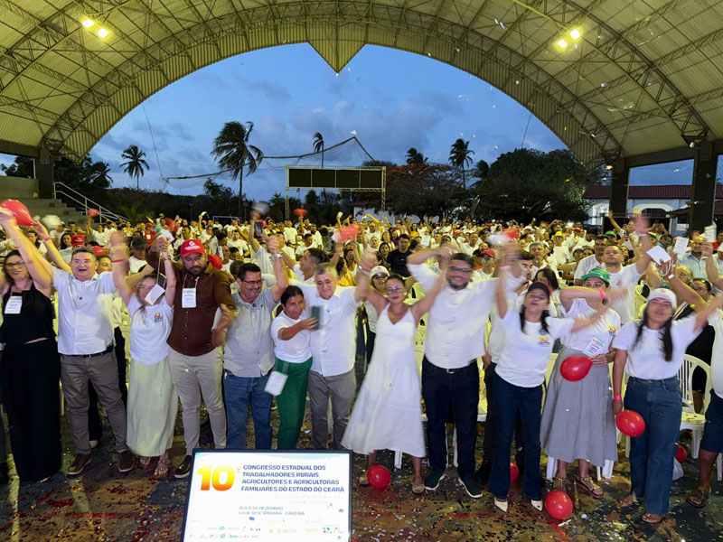 700 delegados da Fetraece aprovam moção de apoio à pré-candidatura de Guimarães ao Senado