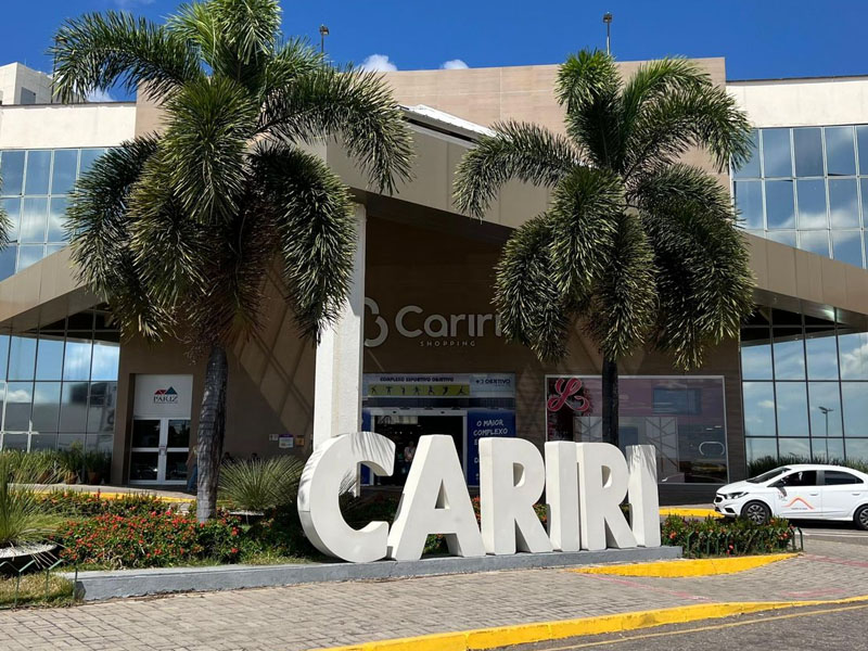 Cariri Shopping divulga horários especiais de funcionamento no fim de ano e últimos dias para fotos com o Papai Noel