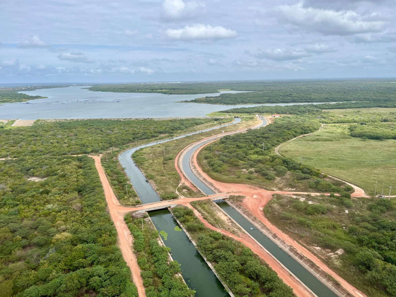 Governo do Ceará e BNDES assinam acordo de R$ 622 milhões para duplicação do Eixão das Águas