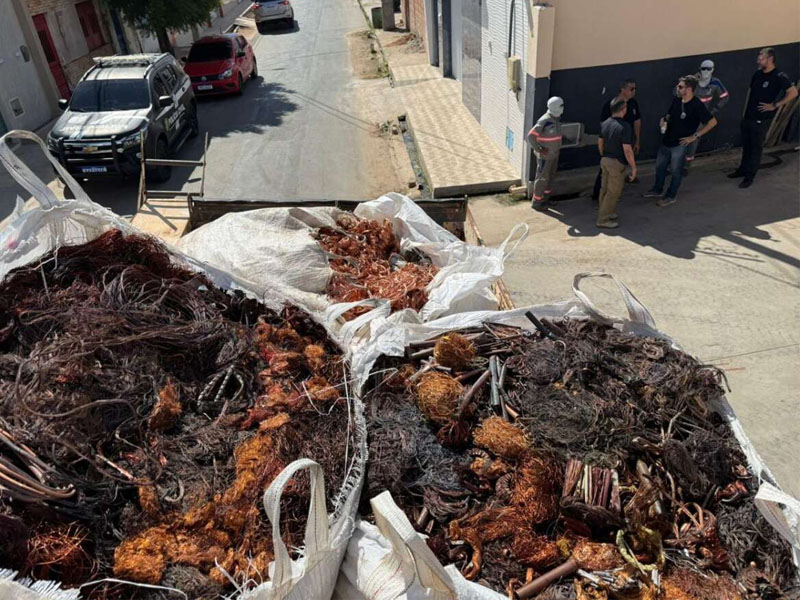 Polícia Civíl apreende mais de três toneladas de fios de cobre em Juazeiro do Norte