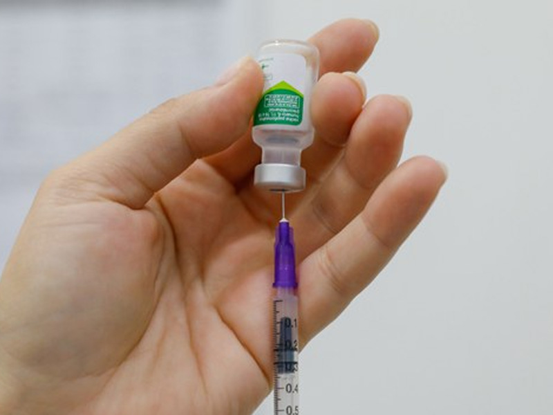 Jovens de 15 a 19 anos podem se vacinar contra HPV até junho de 2026