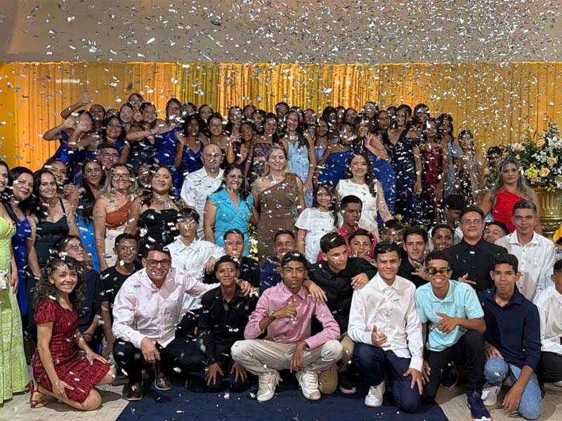 Prefeitura de Potengi realiza formatura histórica dos alunos do 9º ano da rede municipal