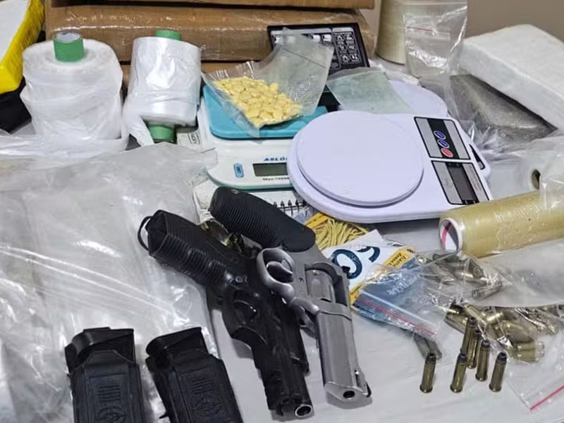 Dois policiais militares são presos por envolvimento com facção criminosa no Ceará