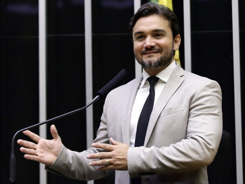 Lula troca comando do Turismo após pressão do União Brasil e anuncia novo ministro no lugar de Celso Sabino