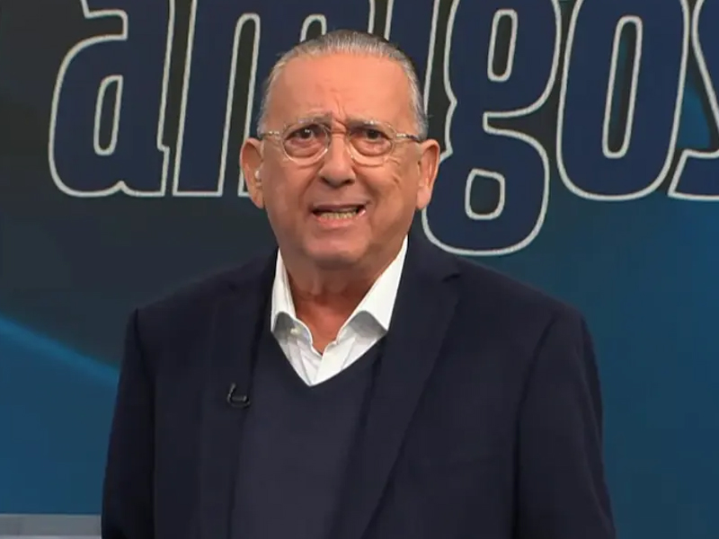 Família atualiza situação médica de Galvão Bueno, que segue internado