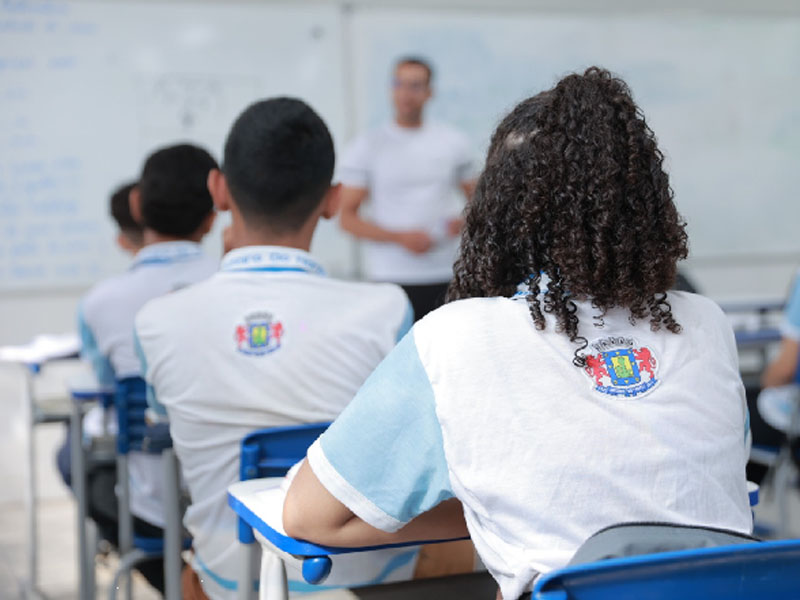 Juazeiro do Norte inicia confirmação de matrículas de estudantes veteranos da rede municipal