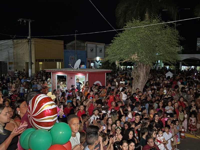 Potengi abre oficialmente o “Natal Iluminado, um presente à vida” com público de mais de 3 mil pessoas