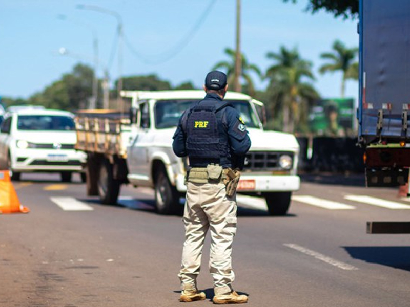 PRF registra queda de quase 50% nos acidentes nas rodovias federais do Ceará durante o Ano Novo