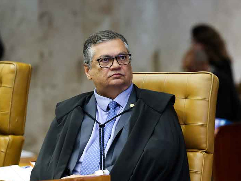 Por unanimidade, STF torna ré mulher que ofendeu Dino em avião