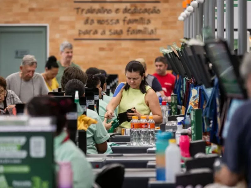 IPCA fecha 2025 em 4,26%, abaixo do teto da meta de inflação; esta é a menor alta desde 2018