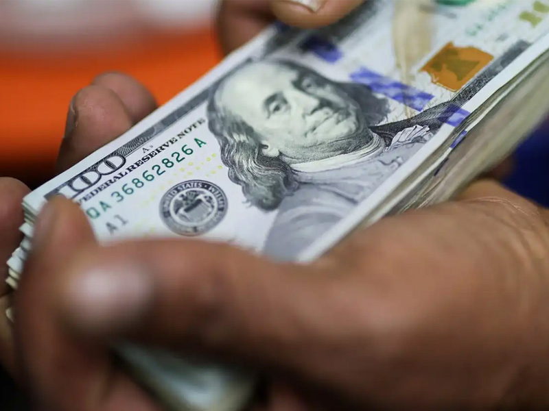 Dólar cai para R$ 5,37 e bolsa atinge maior nível em mais de um mês