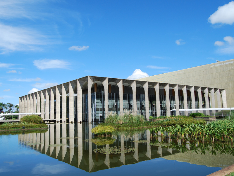 Em comunicado, Brasil e mais cinco países condenam ataque à Venezuela