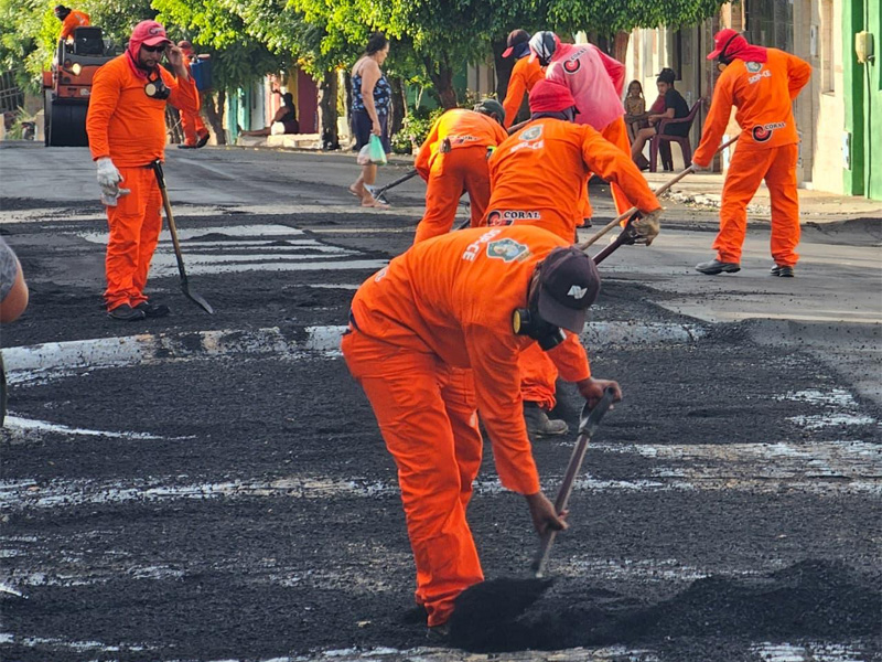 Prefeitura inicia asfaltamento de 10 mil metros de vias no Centro de Nova Olinda