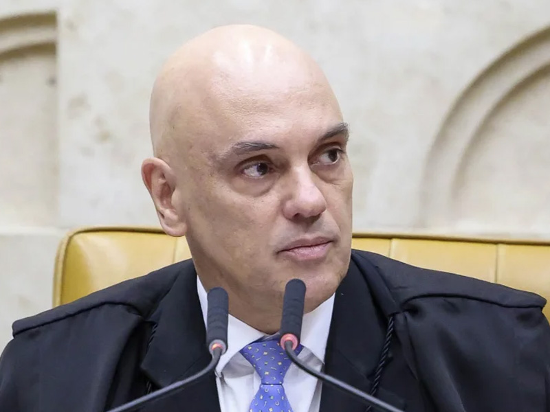 Moraes nega pedido para que STF reveja condenação de Bolsonaro