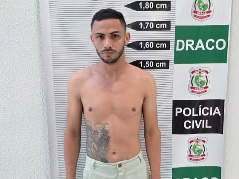 Chefe de facção criminosa é preso em Caucaia dirigindo carro de luxo blindado