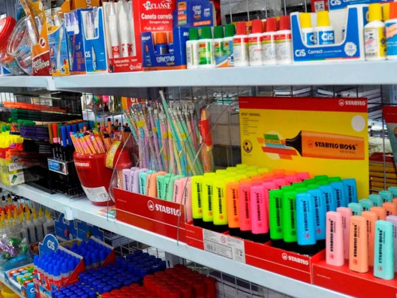 Aulas chegando: veja o que é ou não obrigatório na lista de compra de material escolar