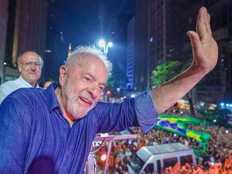 Lula irá comparecer a desfile em sua homenagem na Sapucaí e gera divisão entre aliados