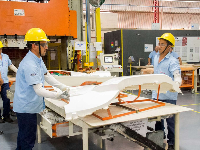 Ceará é o segundo estado do Norte e Nordeste em empregos formais na indústria em 2025