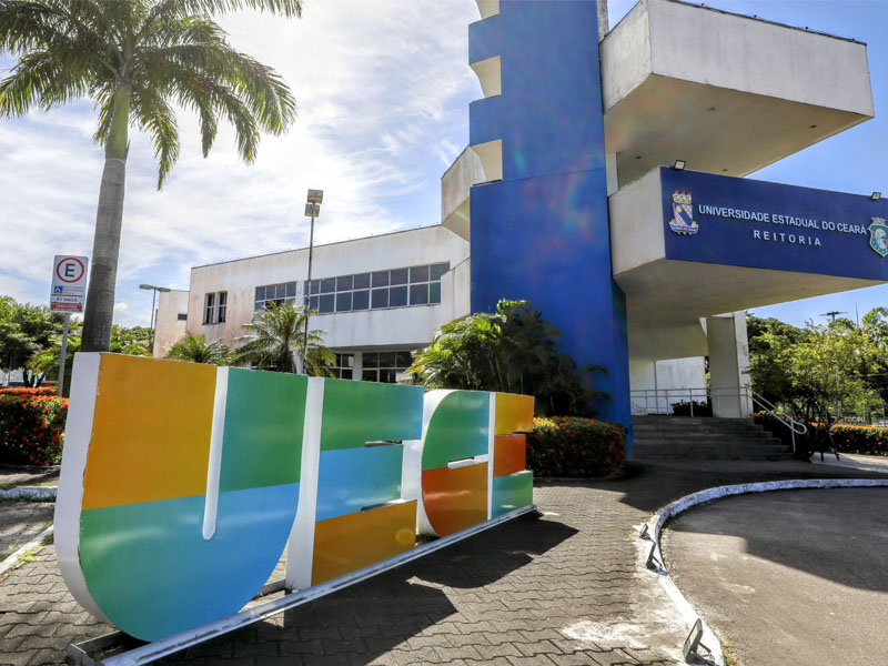 Uece lança edital de matrícula para classificados e classificáveis do Vestibular 2026.1