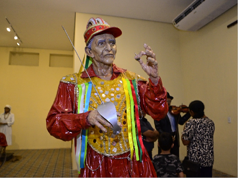 Centro Cultural Daniel Walker segue com a exposição Memorial Imortais – Recortes Esculpidos da Tradição