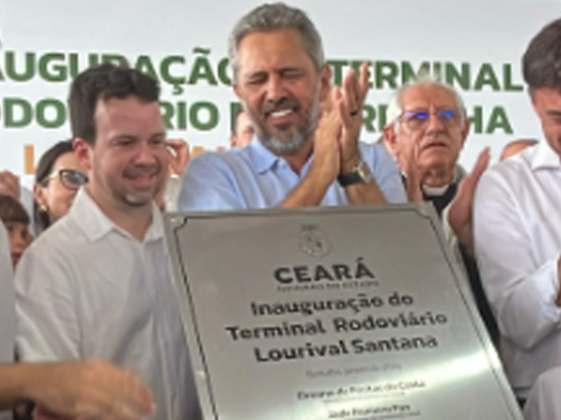 Vídeo: Governador Elmando entrega rodoviária em Barbalha, fala sobre obras do campo universitário e do novo mercado da cidade