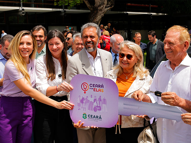 Elmano e Jade entregam 29 viaturas da Patrulha Maria da Penha e reforçam rede de proteção às mulheres