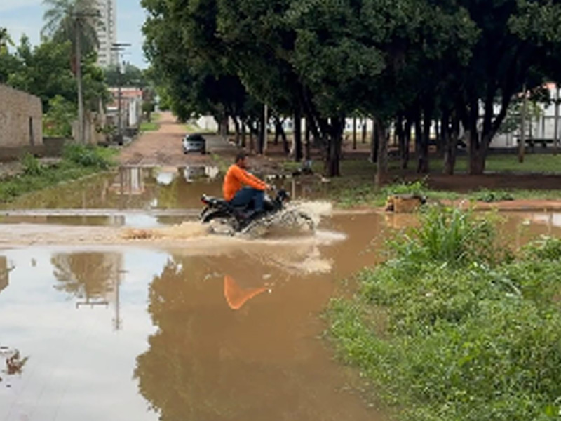 🔴AO VIVO: após chuvas, ruas e avenidas em Juazeiro do Norte ficam inundadas