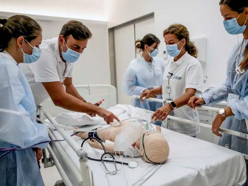 Faculdades de medicina têm até sexta para aderir ao Bolsa Permanência do Mais Médicos