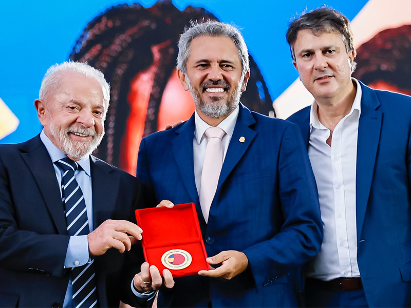 Pelo segundo ano consecutivo, Ceará conquista categoria ouro no Selo Nacional Compromisso com a Alfabetização