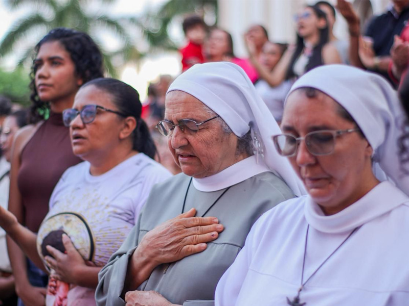 Fé e devoção marcam a última noite dos festejos de São José em Potengi
