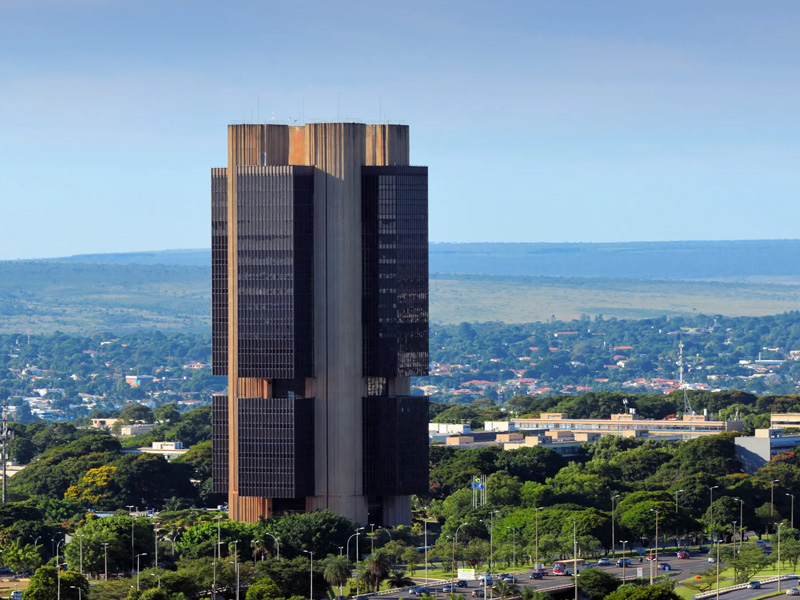 Guerra no Oriente Médio faz mercado elevar previsão de inflação para 2026, aponta Banco Central