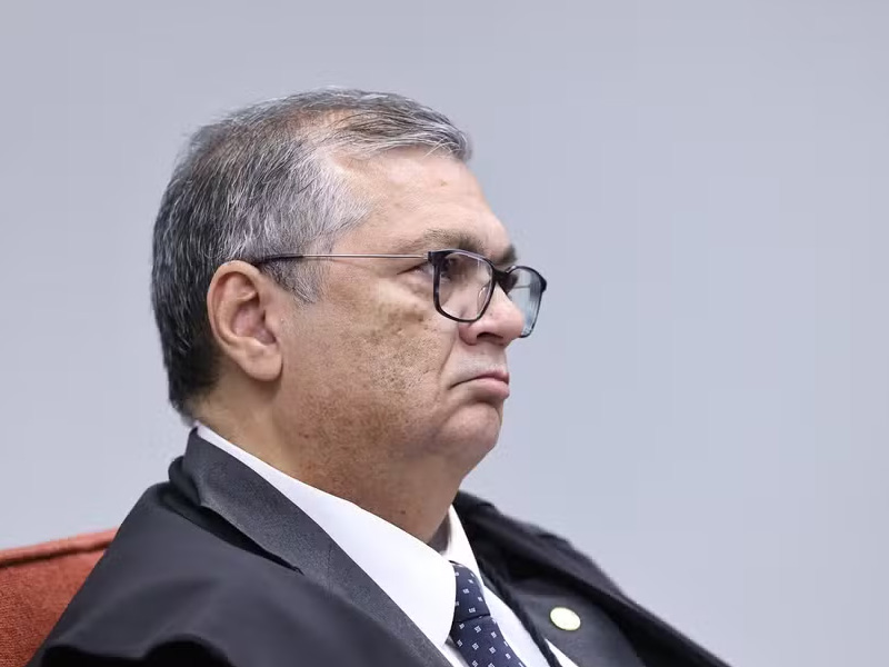 Flávio Dino decide que juízes que cometerem crimes devem perder o cargo, e não receber aposentadoria