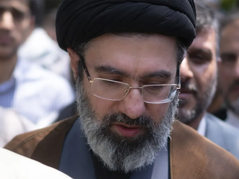 Filho de Ali Khamenei é escolhido novo líder supremo do Irã