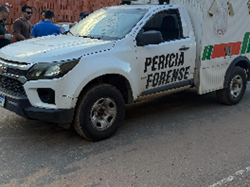 🔴AO VIVO: homem é assassinado com 13 tiros enquanto dirigia carro no bairro Frei Damião, em Juazeiro do Norte