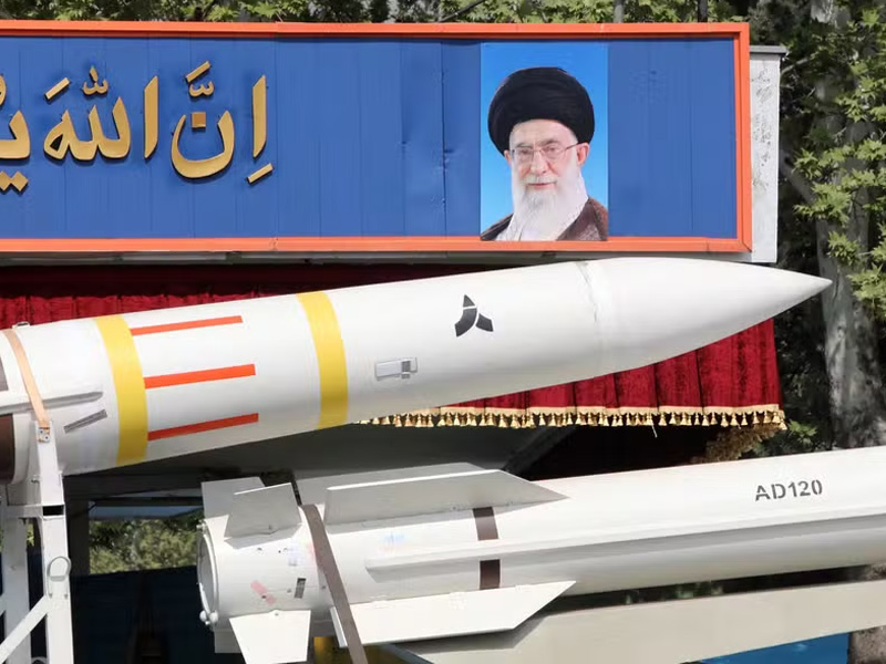 Irã ameaça retaliação após ataques e alerta para evacuação de áreas petrolíferas no Golfo