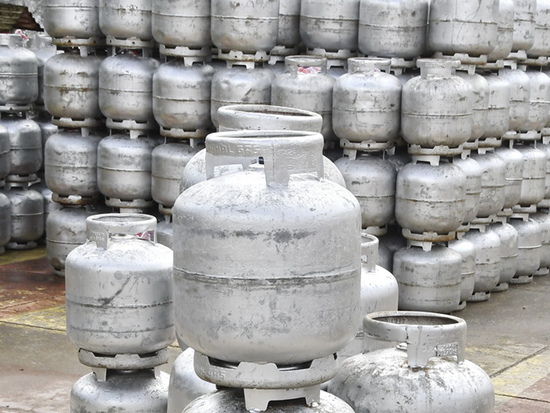 Governo libera R$ 330 milhões para segurar preço do gás de cozinha