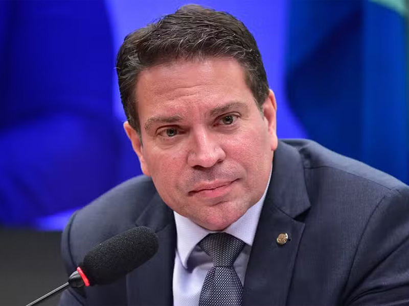 Ramagem é solto após ficar dois dias preso nos EUA