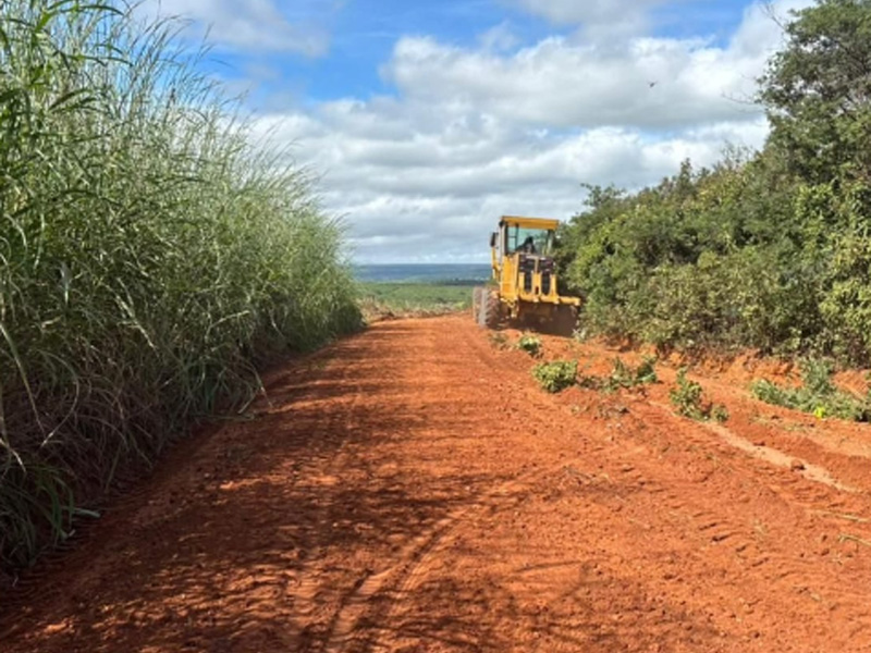 Secretaria de Transportes intensifica recuperação de vias rurais em Potengi
