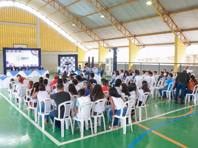 Câmara do Crato realiza sessões itinerantes em Monte Alverne com serviços, participação de moradores e aprovação de 23 projetos