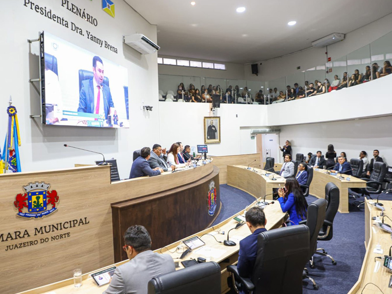 Com presença de universitários, Câmara de Juazeiro debate transporte de pacientes e aprova contas de 2022