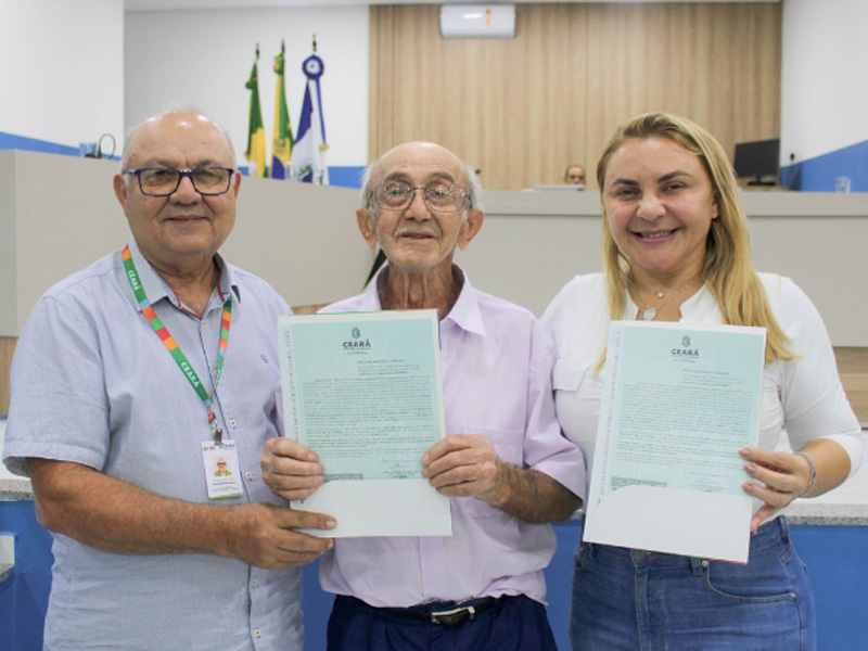 Altaneira avança na regularização fundiária e entrega mais 55 títulos rurais