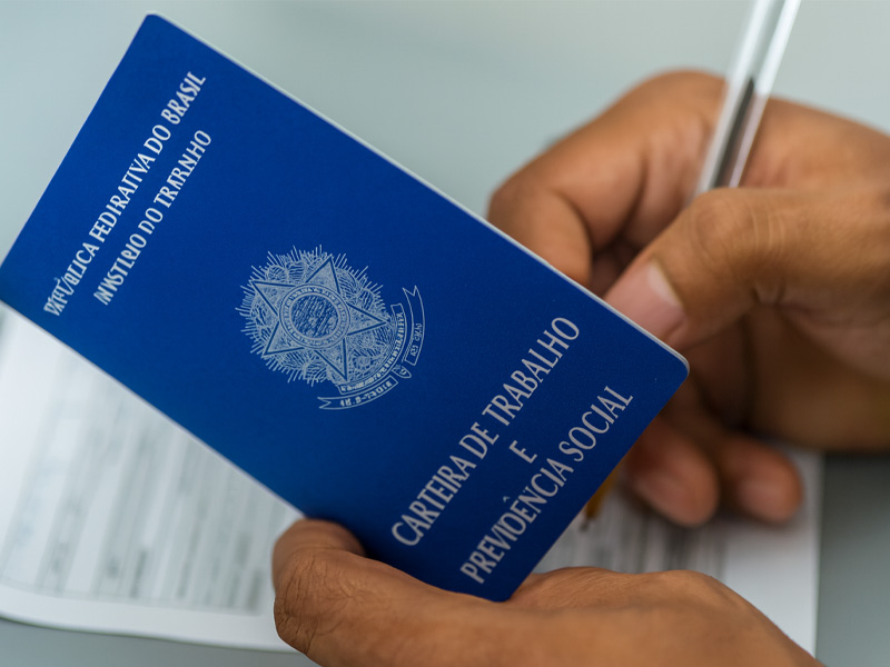 Desemprego fica em 6,1% no 1º trimestre de 2026, aponta IBGE