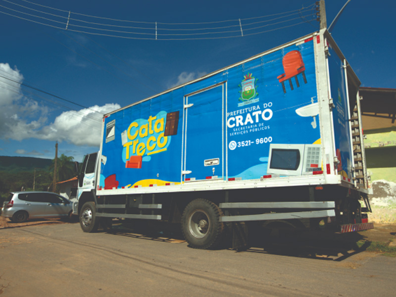 Crato divulga nova rota do Cata Treco com atendimento em bairros e distritos nesta semana