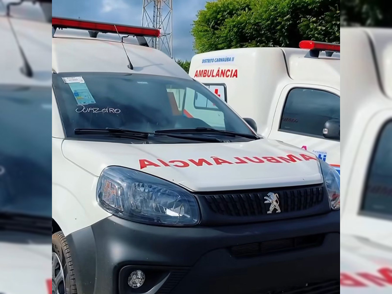 Prefeitura de Jati entrega ambulâncias e ônibus escolar climatizado para reforçar saúde e educação