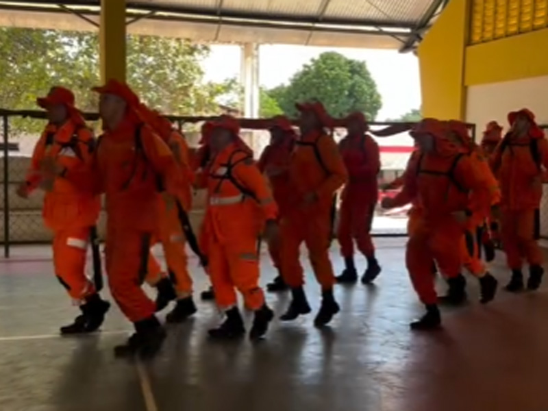 Vídeo: Corpo de bombeiros promove capacitação para busca e salvamento de pessoas que se perdem em áreas de difícil acesso